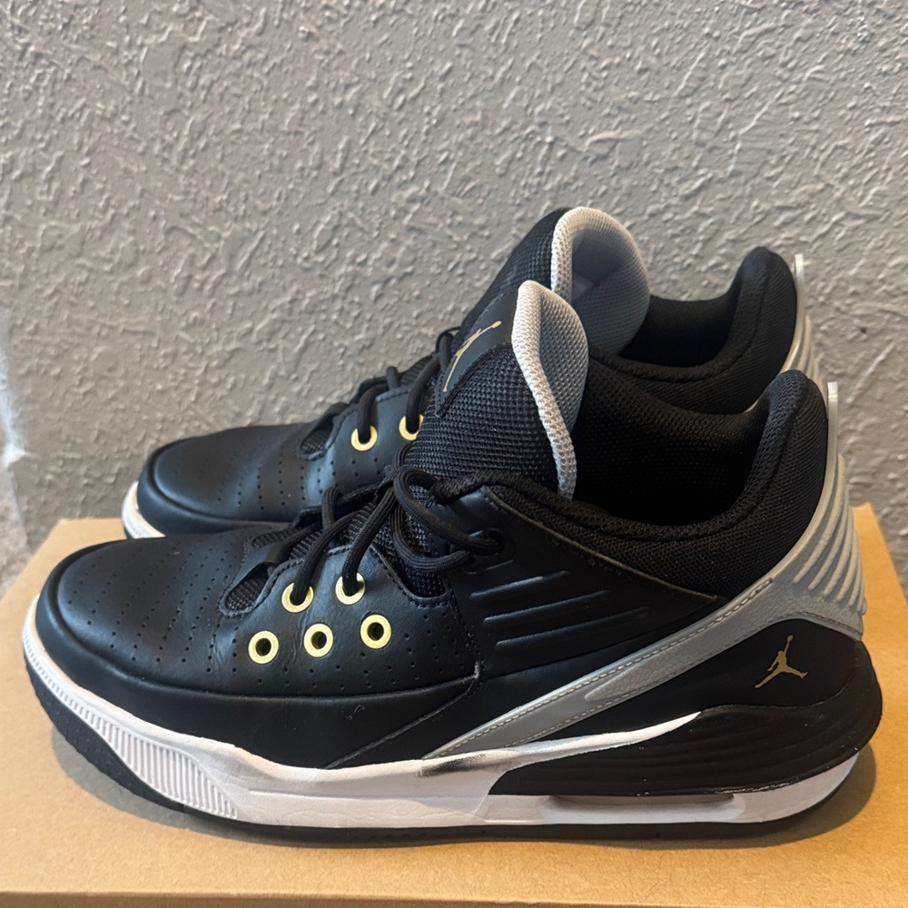 Nike Black and Gold Kids Sneakers